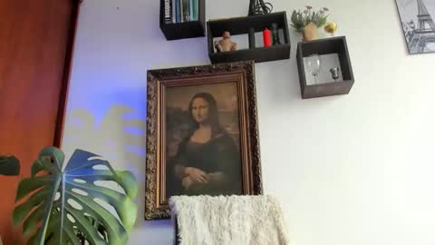 urimare_south online show from April 15, 7:58 pm