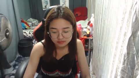 urlovelychinita online show from January 27, 10:27 pm