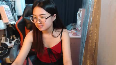 urlovelychinita online show from October 15, 1:08 am