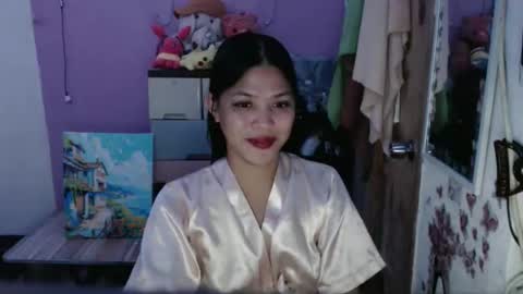 hi im kim online show from March 5, 10:33 am