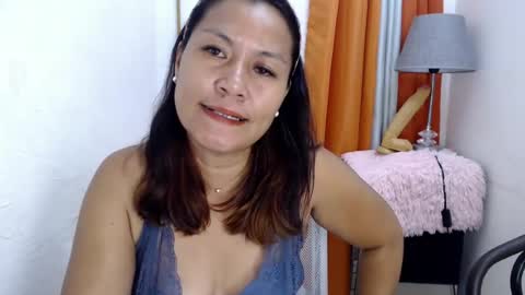 urslut_jimiely69 online show from July 14, 10:36 pm