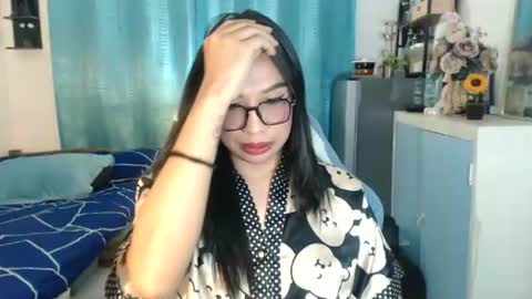 Ashley Kate Mateo Gray online show from June 26, 9:32 am