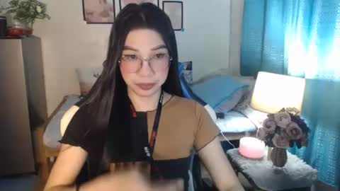 Ashley Kate Mateo Gray online show from February 5, 11:02 am