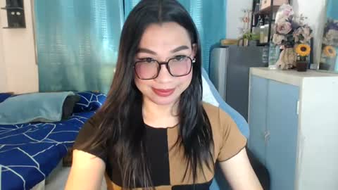 Ashley Kate Mateo Gray online show from June 24, 10:25 am