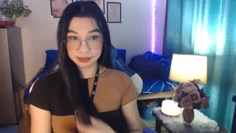 Ashley Kate Mateo Gray online show from December 28, 6:06 am