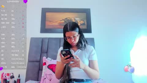 Vahiolet smith online show from April 1, 3:18 am