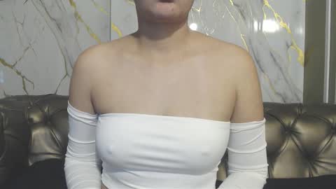 Vainilla online show from October 15, 12:35 am