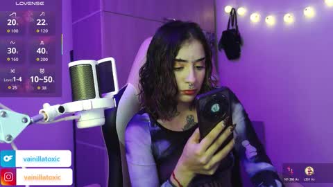 Vainilla Independent model online show from December 23, 1:42 am