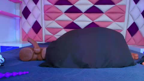 Snapshot of vale_castro1 chatting on October 10, 7:41 pm Valentina online show from October 10, 7:41 pm