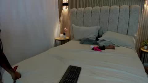 valentina robertson online show from July 26, 11:34 pm