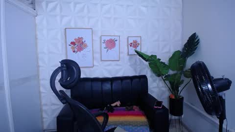 Valentina  online show from November 8, 5:01 am