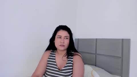 valentina_owens online show from February 27, 1:33 pm