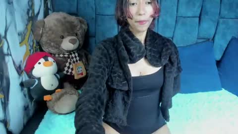 valentinaklean1 online show from July 12, 4:57 am