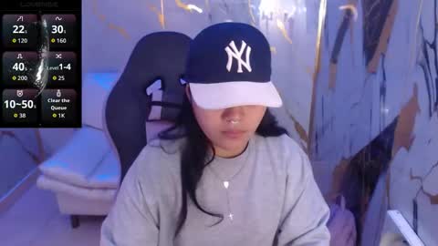 valeri_harpers4 online show from December 18, 5:18 pm