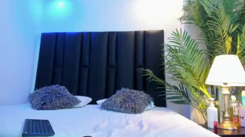 valeri_tafur online show from May 14, 11:27 am