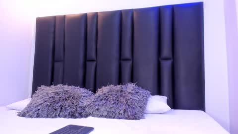 valeri_tafur online show from February 26, 11:00 am