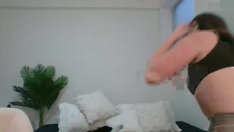 valeriafrannco online show from January 17, 10:50 pm