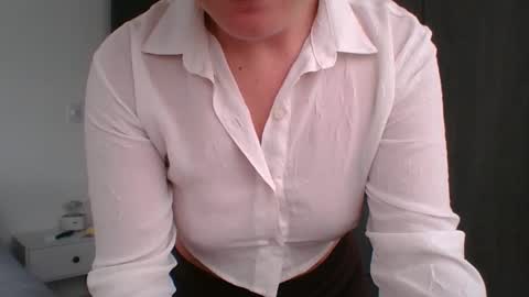valeriafrannco online show from May 16, 3:44 pm