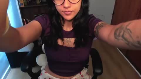 Val  online show from July 18, 2:52 pm
