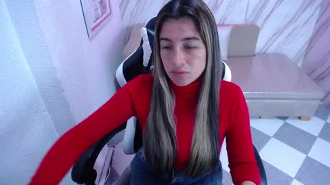 valerie_b online show from February 8, 3:19 am