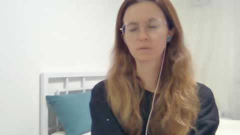 valerie_rose777 online show from October 11, 8:44 pm