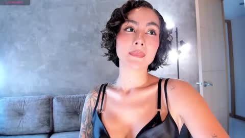  call me Val  online show from March 19, 4:33 pm