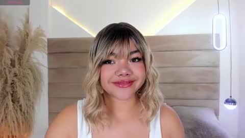 Snapshot of valeriediazx chatting on October 14, 12:08 pm valeri online show from October 14, 12:08 pm