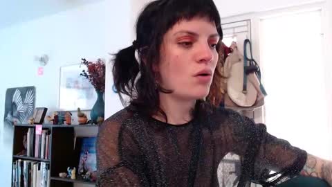 valeriees_ online show from February 23, 4:06 pm
