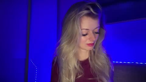 Valerie  online show from February 13, 4:08 pm