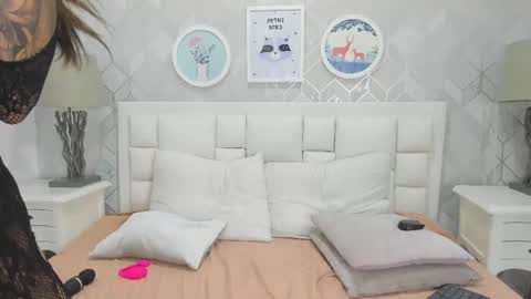 Valerie online show from February 11, 8:21 pm