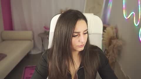 Valerie online show from November 11, 3:20 pm