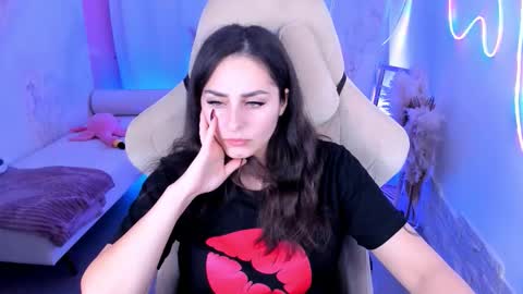 Valerie online show from December 4, 4:41 pm