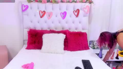 Snapshot of valerik_cano chatting on March 12, 7:36 pm valeria111111 online show from March 12, 7:36 pm