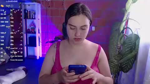 valery_moon24 online show from July 15, 7:07 pm