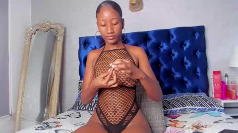 valery_parisi online show from September 24, 1:10 pm