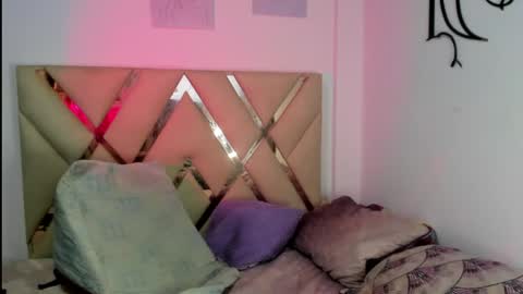 valery_sweet04 online show from May 31, 7:15 pm