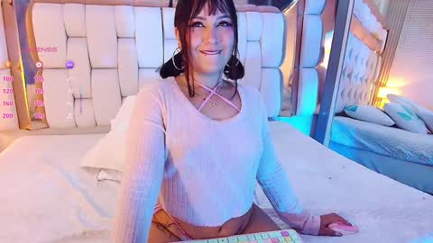 Valkiria moore  online show from February 7, 7:27 pm