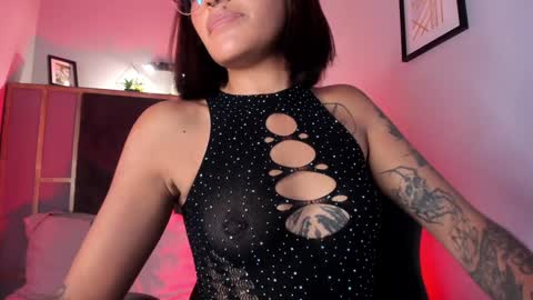 Snapshot of valkiria_ponce chatting on February 6, 2:48 pm Valkiria online show from February 6, 2:48 pm