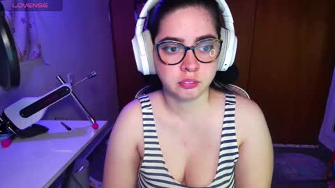 Im Violet online show from February 6, 12:00 am