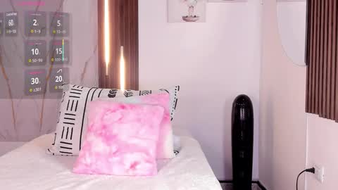 Vallolet Peach  online show from December 2, 11:56 am