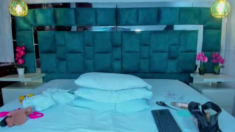 valtira nova online show from September 23, 7:56 pm