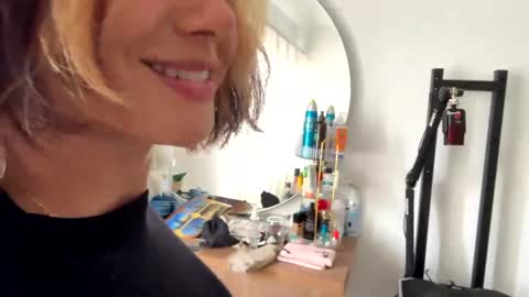 vanessa online show from May 29, 5:22 pm