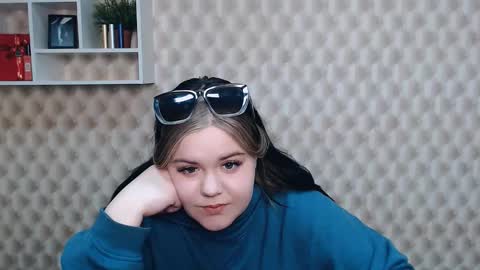 Vanda online show from March 10, 1:21 pm