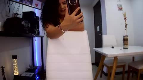 vanessa and samantha online show from July 10, 4:35 am
