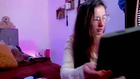 Vanessa online show from October 31, 4:22 pm