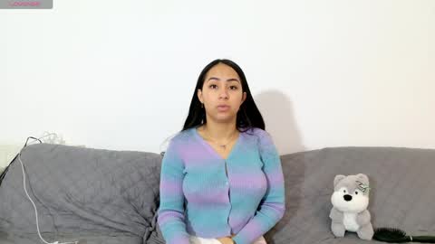 vanessaadol online show from May 13, 9:37 am