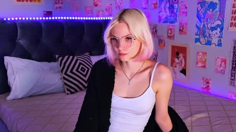 Vanessa online show from April 9, 2:55 pm