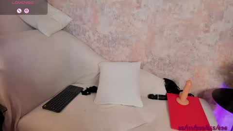 V online show from May 11, 4:04 pm