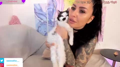 V online show from February 26, 1:32 pm