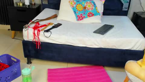 vanessahard_as online show from February 8, 10:01 pm